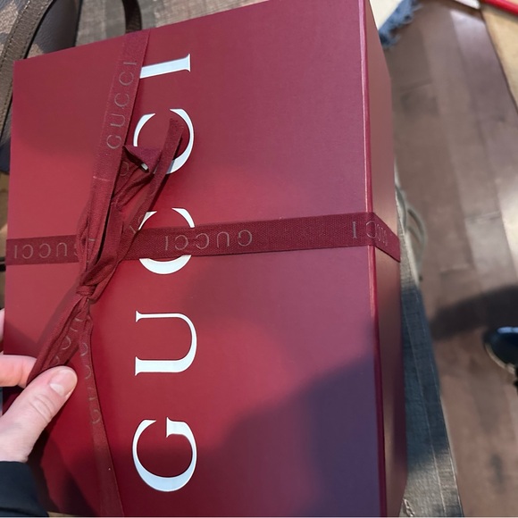 Gucci crossbody bag. Authentic - Picture 6 of 8